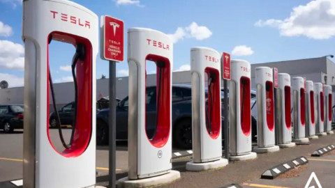 Tesla mở cửa trạm sạc siêu nhanh, tưởng dễ hoá ra khó!