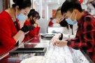 Tại sao giá vàng hôm nay 8/5/2025 tăng vọt rồi lao dốc?