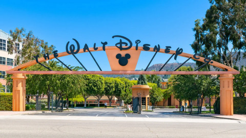 Disney sa thải thêm hàng trăm nhân sự