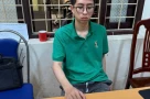 Từ biểu hiện nghi vấn của nam thanh niên tại quán cà phê
