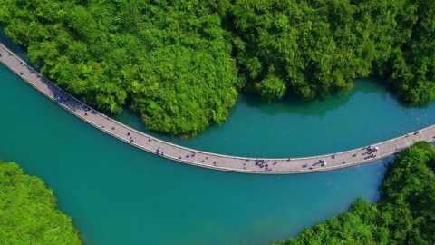 Cây cầu gây kinh ngạc khi xây mà không cần trụ, kì quan kỹ thuật xây dựng Trung Quốc
