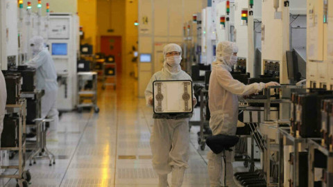 Chip bán dẫn Hàn Quốc lệ thuộc nặng nề vào nguồn nguyên liệu thô từ Trung Quốc