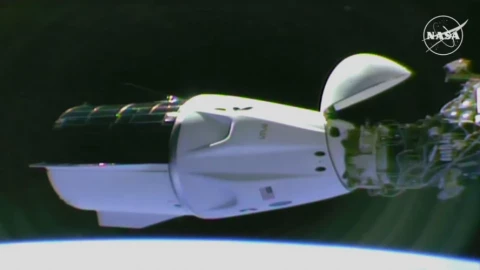 Tàu Crew-9 Dragon của SpaceX đã kết nối với trạm vũ trụ