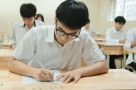 Phụ huynh cần làm gì để cùng con “vượt sóng” mùa tuyển sinh đại học 2025?