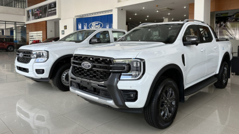 Ford giảm giá toàn bộ xe tháng 10 ở Việt Nam