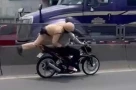 Thông tin nóng vụ CSGT chới với bám yên xe máy ở TP.HCM, lộ diện tài xế liều lĩnh