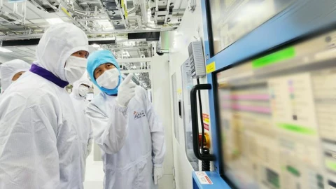 "Ông trùm" chip nhớ Samsung sảy chân, bị chính người đồng hương vượt mặt