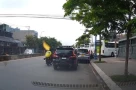 Clip tài xế mở cửa ô tô khiến người đi xe máy té ngã còn đòi bồi thường 3 triệu, cái kết không ai nghĩ đến