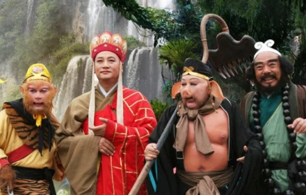 Đường Tăng bị Phật Tổ Như Lai đày xuống trần gian chịu khổ 10 kiếp vì phạm phải tội lỗi không thể tha thứ
