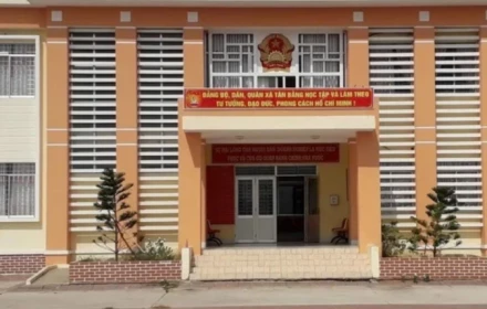 Ban Thường vụ 1 xã ở Cà Mau bị phê bình vì đi học hỏi kinh nghiệm trong ngày làm việc