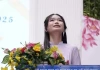 "Con không muốn đơn độc nữa..."Lời thổn thức của một nữ sinh lớp 12 giữa lễ Tri ân cuối năm học