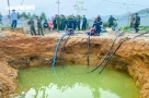 Lắp 5 máy bơm hút nước hố sâu 10m tìm nạn nhân đi xe máy rơi xuống đêm qua ở Bắc Kạn