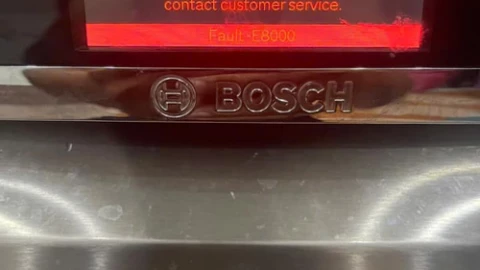 Máy rửa bát Bosch lỗi E8000 là lỗi gì? Khắc phục thế nào?