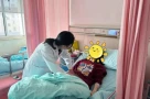 Bé gái nhập viện cấp cứu sau khi nhảy dây 200 lần, gập bụng 30 lần