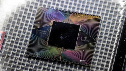 Chip lượng tử của Google mạnh tới mức nào mà khiến siêu máy tính "vẫy cờ trắng"