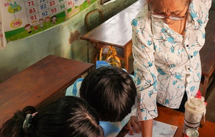Hơn 20 năm dạy trẻ tự kỷ: tình yêu thương của bà Xuân thay đổi cuộc đời