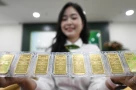 Vì sao vàng miếng SJC lao dốc mạnh khiến nhà đầu tư “tạm lỗ” hơn 5 triệu đồng/lượng chỉ sau một tuần?