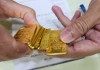 Vì sao giá vàng trong nước ngày 03/06/2025 biến động ngược chiều với thế giới?