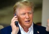 Donald Trump vẫn sử dụng điện thoại cá nhân bất chấp cảnh báo