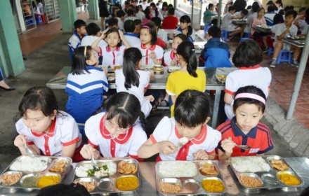 Hà Nội dự chi hơn 3.000 tỷ đồng hỗ trợ bữa trưa cho học sinh tiểu học