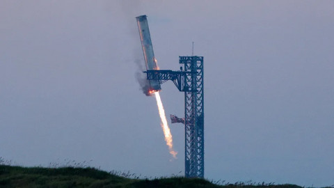 Mechazilla: đũa thần giúp SpaceX thực hiện pha "lùi chuồng" đỉnh cao