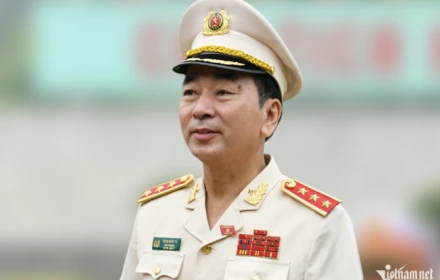 Chúc mừng Thượng tướng Trần Quốc Tỏ!