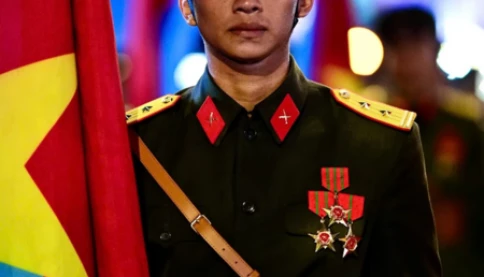 Hãy yêu mến các quân nhân trong Quân đội bằng thái độ chừng mực, CÓ VĂN HÓA
