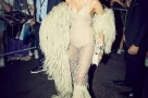 Cách siết dáng của Miley Cyrus và góc nhìn tự do, trọn vẹn về cái đẹp cá nhân