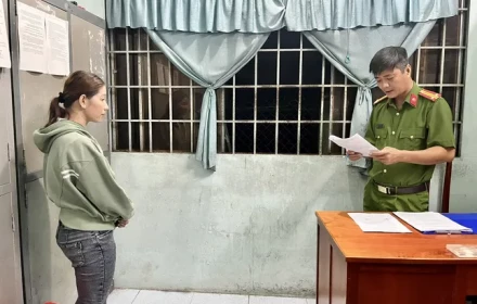 Chỉ vì chuyên con chó đi vệ sinh mà hàng xóm đánh nhau,1 người chết