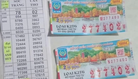 Vợ chồng bán vé số nghèo giữ lại 2 tờ, bất ngờ trúng độc đắc