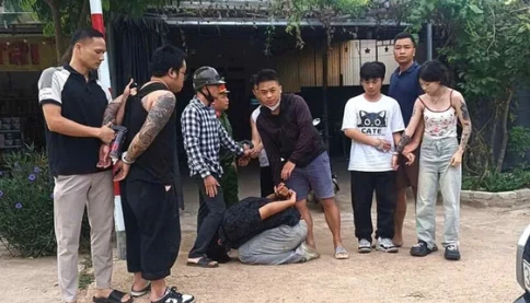 Bắt 4 đối tượng người nước ngoài cướp xe ô tô tại nút giao cao tốc