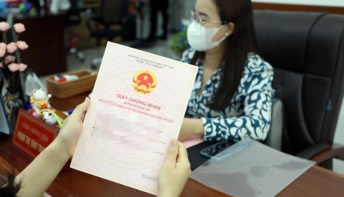 Sáp nhập tỉnh thành có cần phải làm lại sổ đỏ không?