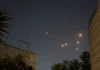 Xung đột Israel-Iran: Bầu trời Israel tràn ngập tên lửa Iran