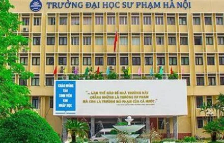 Gia đình khó khăn, nên chọn trường đại học nào cho con để đỡ lo "gánh nặng" học phí?