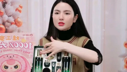 Nếu Chu Thanh Huyền bị tố bán mỹ phẩm nhập lậu thì dù là vợ cầu thủ nổi tiếng Quang Hải cũng "không đỡ được"