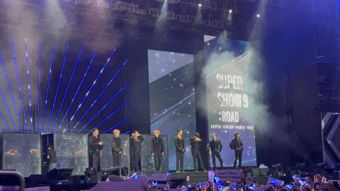 Cơn khát K-pop của fan Trung Quốc tìm thấy "ánh sáng cuối đường hầm"