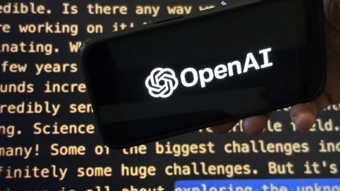 Công cụ phiên âm của OpenAI vẫn bị "ảo giác AI", tự bịa đặt thông tin và ngôn từ thù địch