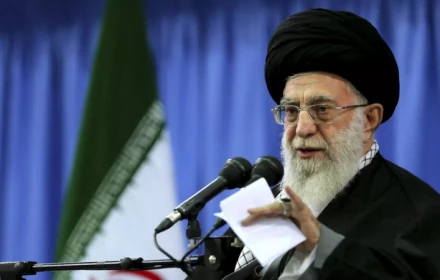 Lãnh tụ tối cao Iran đe dọa Mỹ sẽ phải chịu tổn thất không thể khắc phục