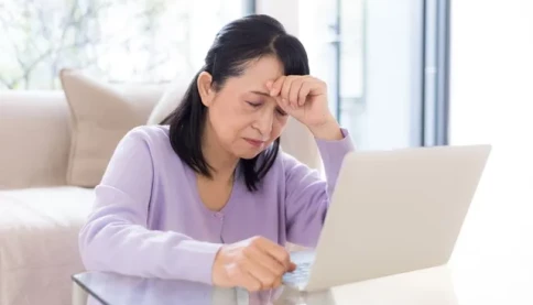 Ngoài 60 tuổi và bị con cái xa lánh. Làm sao vượt qua nỗi đau gia đình rạn nứt?