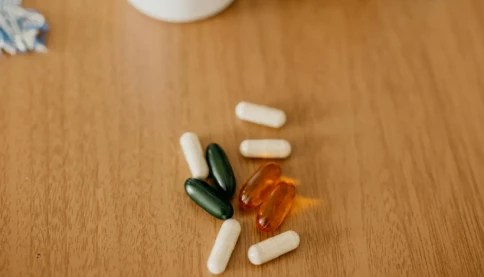 Có nên uống vitamin tổng hợp mỗi ngày? Đừng vội vàng nếu bạn chưa hiểu rõ điều này