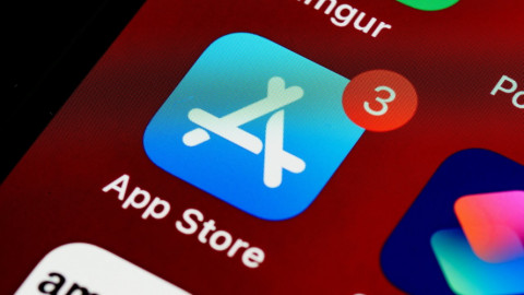 Apple sắp áp dụng AI để tổng hợp đánh giá ứng dụng trên App Store