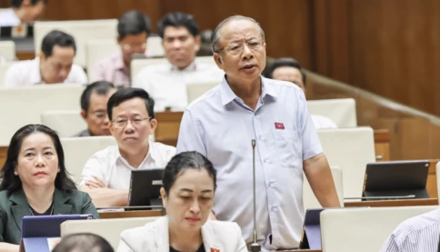 Đã dạy trên lớp thì “không lôi nhau ra trung tâm dạy tiếp”