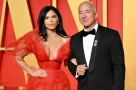 Thuyền tình tỷ phú Bezos cập bến Venice, người dân thì muốn... chèo ngược, phản đối dữ dội!