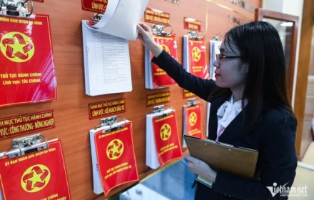 Bỏ hình thức kỷ luật giáng chức, hạ bậc lương với công chức, cán bộ