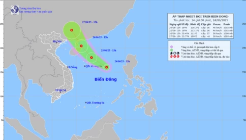Áp thấp nhiệt đới trên Biển Đông, khả năng vào vịnh Bắc Bộ trong 2-3 ngày tới