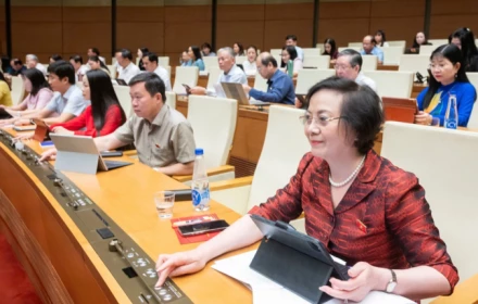 Cách tính lương thưởng mới với công chức chấm dứt thời "làm ít hưởng nhiều"