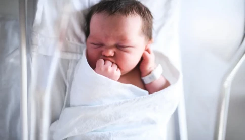 Anh quốc tính xét nghiệm DNA cho tất cả trẻ sơ sinh. Để làm gì?