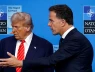 Nịnh hót không giới hạn: Tổng thư ký NATO gọi Donald Trump là "bố"