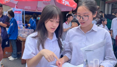 1 thí sinh bị đình chỉ trong buổi thi môn Ngữ văn