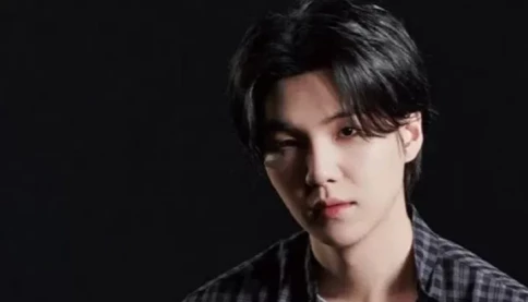 Người Hàn không buông tha, Suga (BTS) đối mặt với kiến nghị cấm sóng